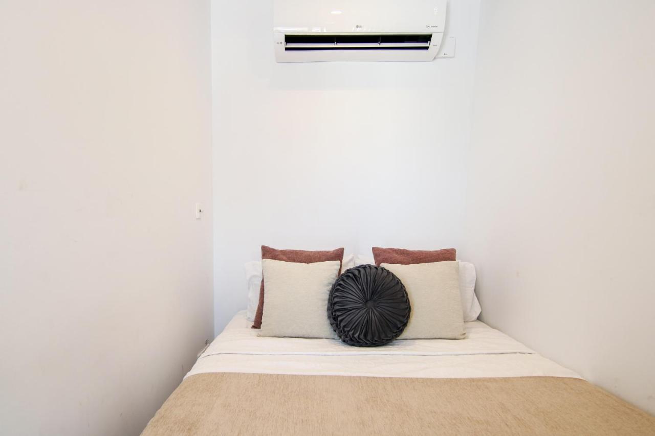 Phaedrus Living - Seaside Luxury Flat Harbour 104 Apartment Paphos Bagian luar foto