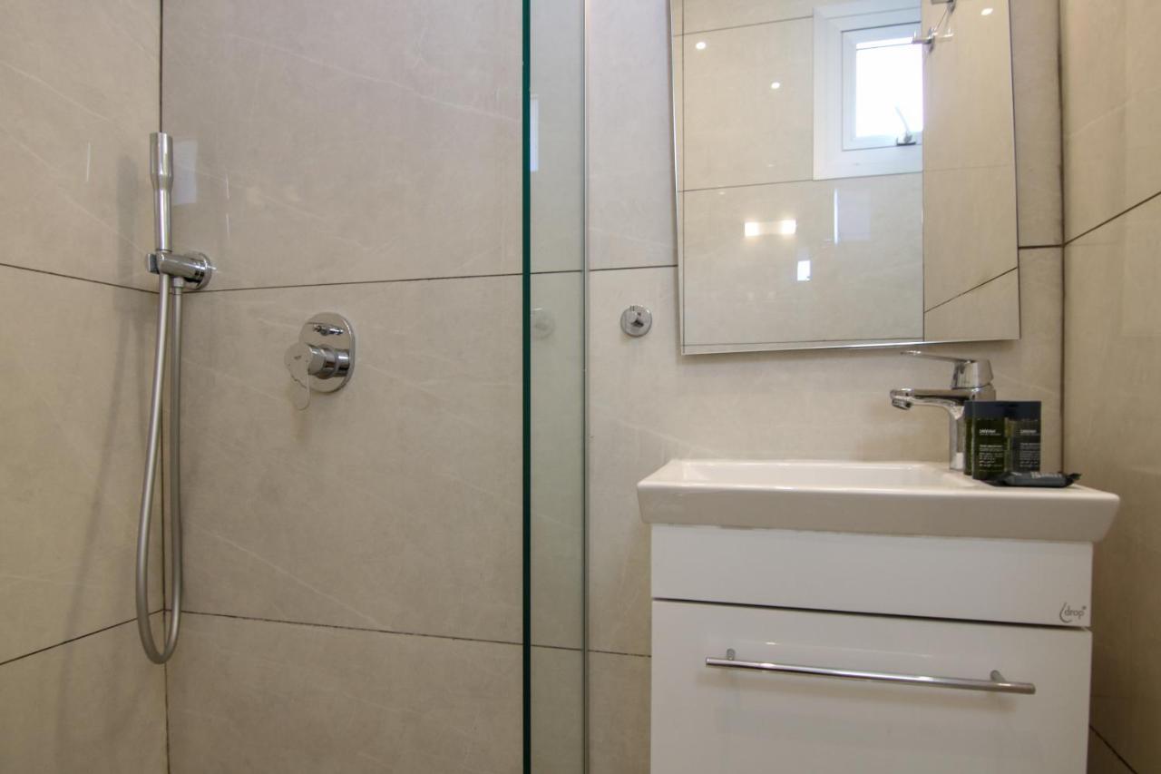 Phaedrus Living - Seaside Luxury Flat Harbour 104 Apartment Paphos Bagian luar foto